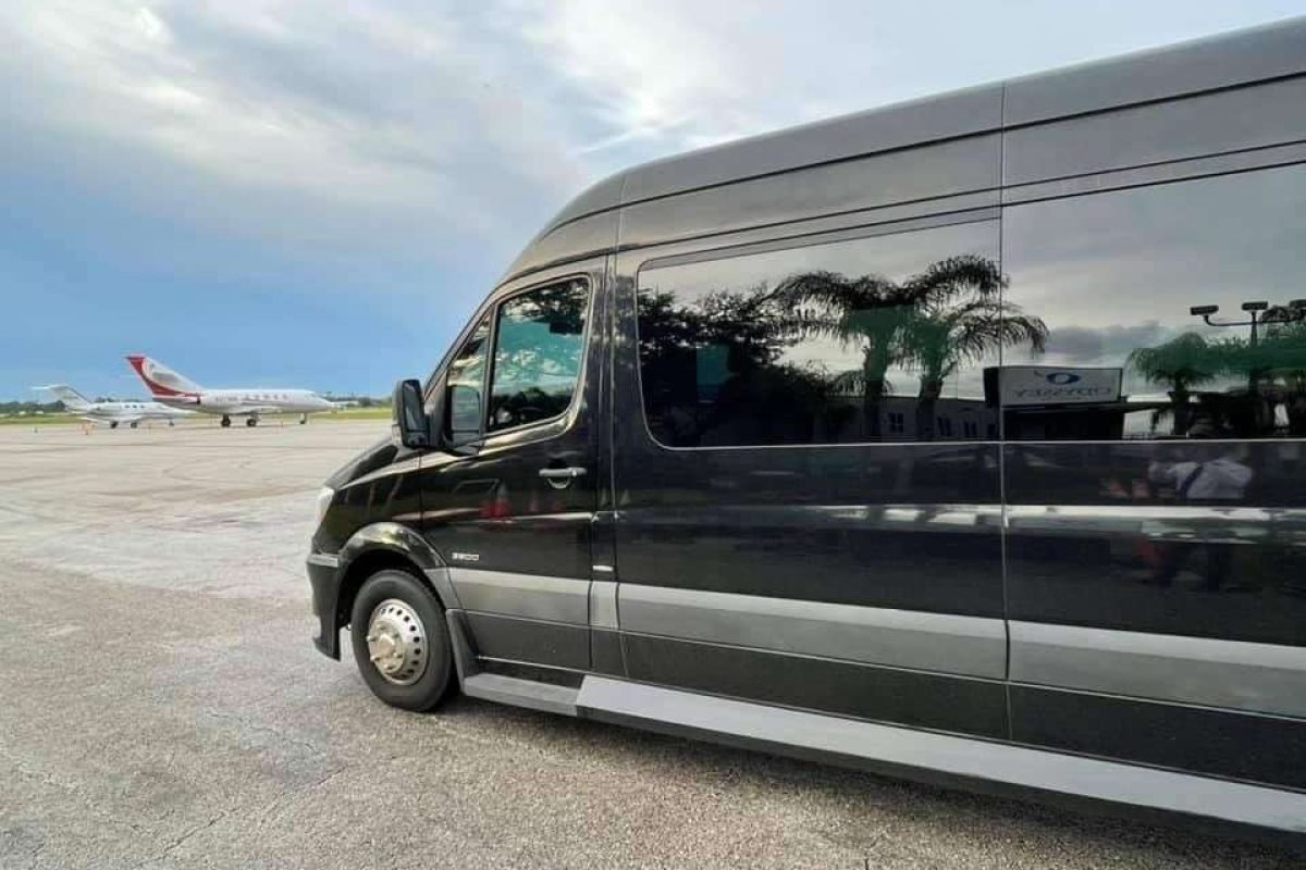 Vancouver-Airport-black-car-service Vancouver-Airport-black-car-service